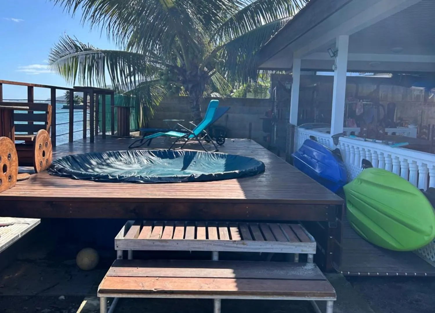 Studio Tahatai Paea French Polynesia